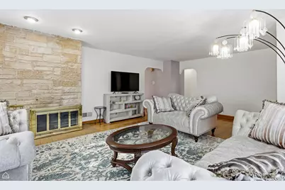 6310 N La Crosse Avenue, Chicago, IL 60646 - Photo 8