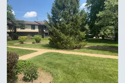 571 Somerset Lane #5, Crystal Lake, IL 60014 - Photo 2
