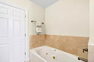 2510 W Irving Park Rd, Chicago, IL 60618 - Photo 16