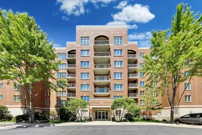 390 S Western Avenue #201, Des Plaines, IL 60016 - Photo 1