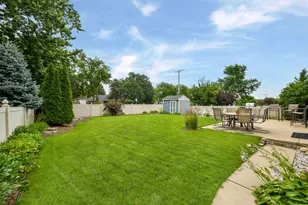 959 Hill Crest Dr, Carol Stream, IL 60188 - Photo 34