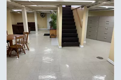 7547 N Rogers Avenue, Chicago, IL 60626 - Photo 10