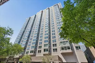 720 W Gordon Terrace, Chicago, IL 60613 - Photo 1