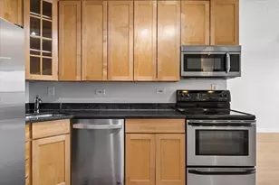 720 W Gordon Terrace, Chicago, IL 60613 - Photo 14