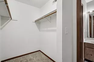 219 Uteg St, Crystal Lake, IL 60014 - Photo 8