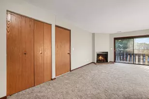 219 Uteg St, Crystal Lake, IL 60014 - Photo 2