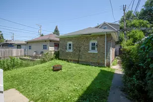 2837 N Central Park Ave, Chicago, IL 60618 - Photo 30