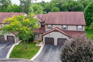 468 Minnesota Cir, Carol Stream, IL 60188 - Photo 4