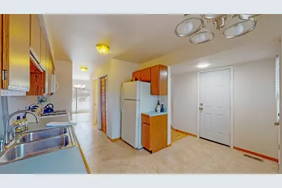 468 Minnesota Circle, Carol Stream, IL 60188 - Photo 16