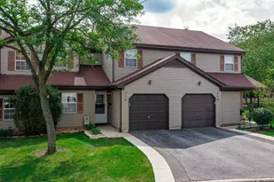 468 Minnesota Cir, Carol Stream, IL 60188 - Photo 2