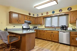 5327 Forest Trail, Oak Forest, IL 60452 - Photo 10