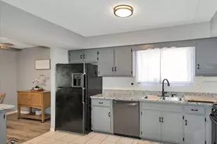 8124 W 169th St, Tinley Park, IL 60477 - Photo 10