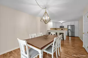 624 Daisy Ln, Roselle, IL 60172 - Photo 6