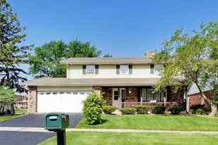 18026 State Line Ave, Lansing, IL 60438 - Photo 2