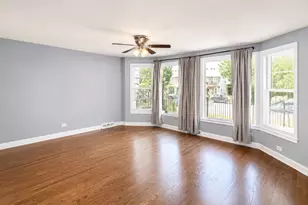 8635 S Burnham Ave, Chicago, IL 60617 - Photo 2