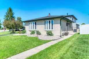 16829 Creekside Ave, Tinley Park, IL 60487 - Photo 2