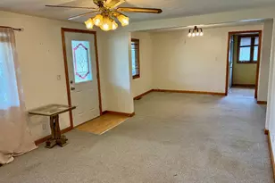 221 N George St, Clifton, IL 61727 - Photo 6