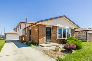 7924 W 79th Pl, Bridgeview, IL 60455 - Photo 2