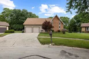 509 Blaine St, Yorkville, IL 60560 - Photo 2