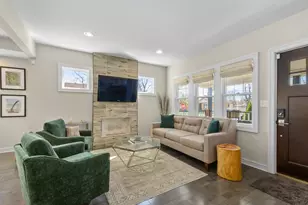 10459 S Troy St, Chicago, IL 60655 - Photo 8