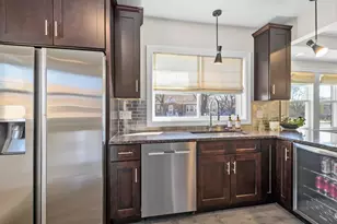 10459 S Troy St, Chicago, IL 60655 - Photo 12