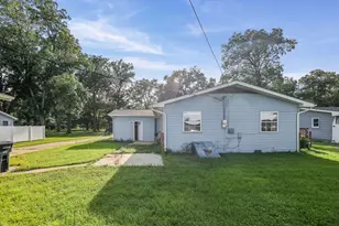274 Oaktree Ave, Salem, IL 62881 - Photo 8