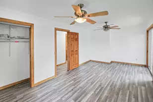 274 Oaktree Ave, Salem, IL 62881 - Photo 24