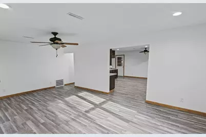 274 Oak Tree Avenue, Salem, IL 62881 - Photo 10