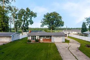 274 Oaktree Ave, Salem, IL 62881 - Photo 28