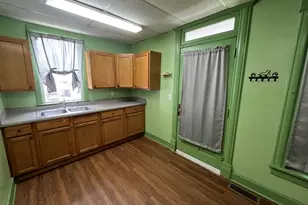 724 S Main St, Kewanee, IL 61443 - Photo 16