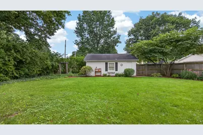 1605 E Taylor Street, Bloomington, IL 61701 - Photo 28