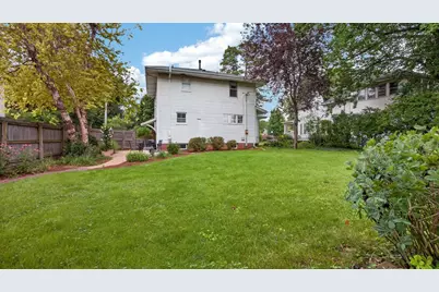 1605 E Taylor Street, Bloomington, IL 61701 - Photo 32