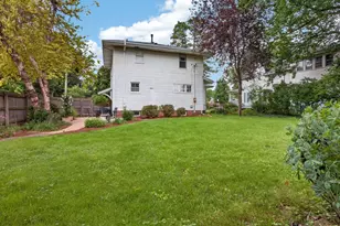 1605 E Taylor St, Bloomington, IL 61701 - Photo 32
