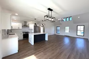 455 Edgebrook Dr, Bourbonnais, IL 60914 - Photo 6