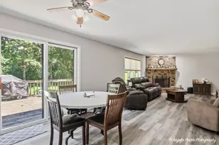 2720 N Patricia Ln, McHenry, IL 60051 - Photo 8