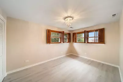 4945 N Neva Avenue, Chicago, IL 60656 - Photo 12