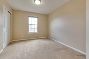 4 Waterton Dr, Streamwood, IL 60107 - Photo 22
