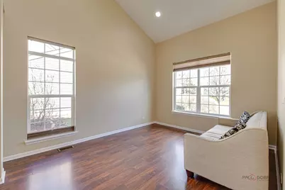4 Waterton Drive, Streamwood, IL 60107 - Photo 6