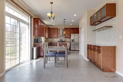 4 Waterton Drive, Streamwood, IL 60107 - Photo 12