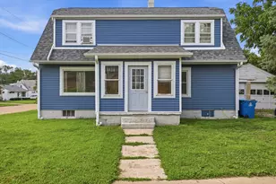 1723 W 4th St, Dixon, IL 61021 - Photo 1