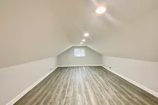 340 Sanders Rd, Northbrook, IL 60062 - Photo 14