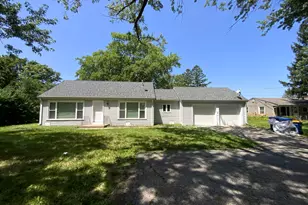340 Sanders Rd, Northbrook, IL 60062 - Photo 2