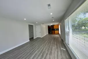 340 Sanders Rd, Northbrook, IL 60062 - Photo 6
