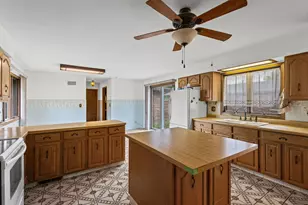 23857 W Town Line Rd, Lake Villa, IL 60046 - Photo 12