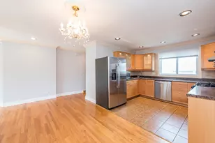 551 W Park Ave, Libertyville, IL 60048 - Photo 10