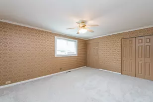 551 W Park Ave, Libertyville, IL 60048 - Photo 22