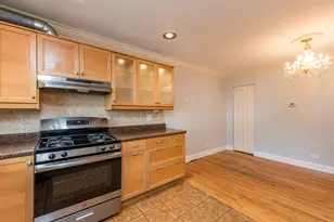 551 W Park Ave, Libertyville, IL 60048 - Photo 6
