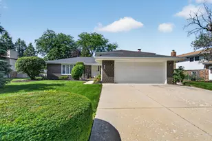 1609 Briarcrest Dr, New Lenox, IL 60451 - Photo 2