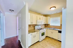 527 Heritage Dr, Oswego, IL 60543 - Photo 2