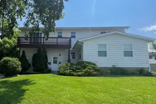 608 N Washington Ave, Batavia, IL 60510 - Photo 1